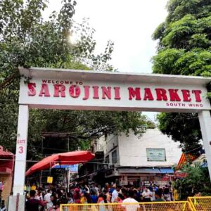 Sarojini Market, Delhi: Timings, Nearest Metro, Things to Do